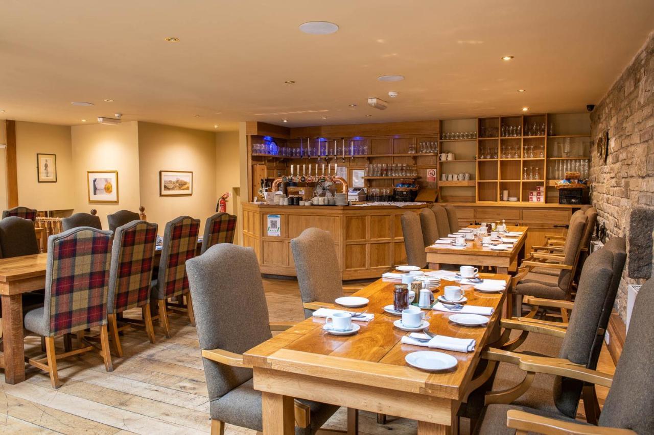 The Red Lion & Manor House Hotel Burnsall Buitenkant foto