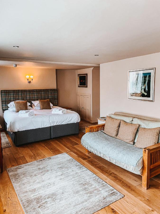 The Red Lion & Manor House Hotel Burnsall Buitenkant foto