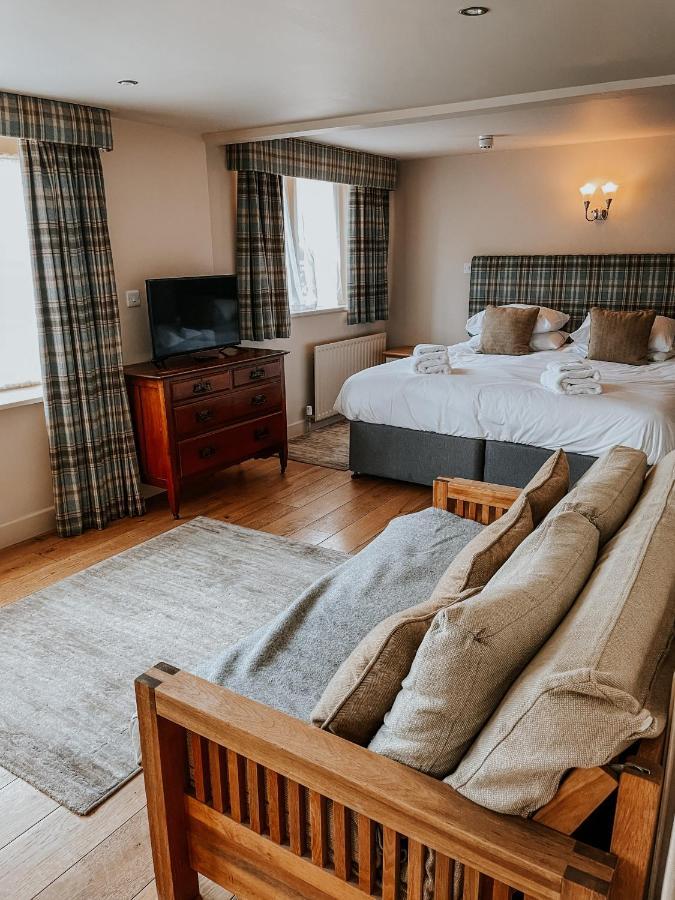 The Red Lion & Manor House Hotel Burnsall Buitenkant foto