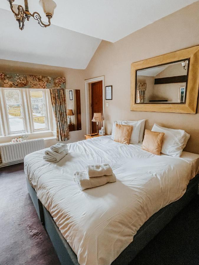 The Red Lion & Manor House Hotel Burnsall Buitenkant foto