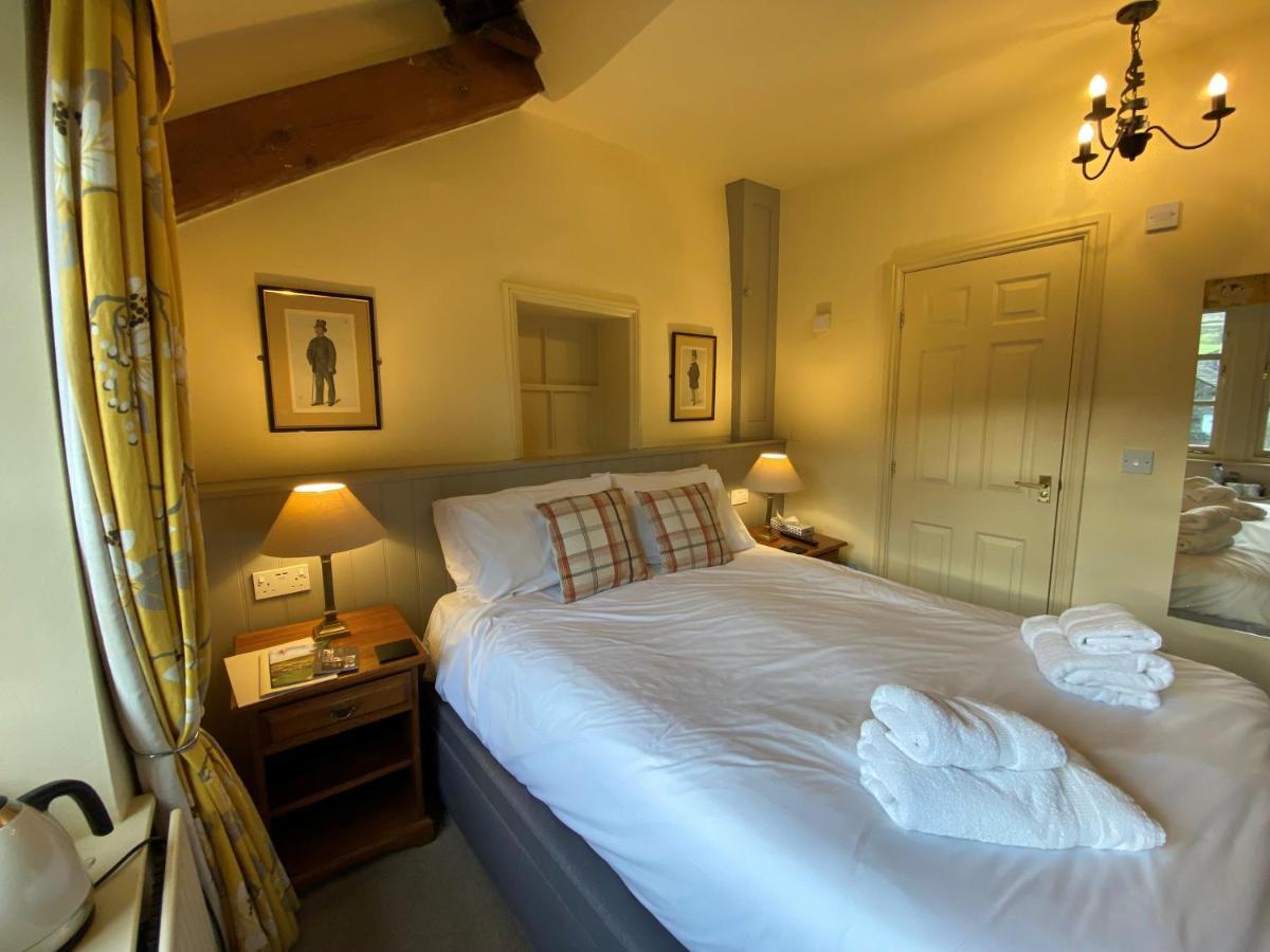 The Red Lion & Manor House Hotel Burnsall Buitenkant foto