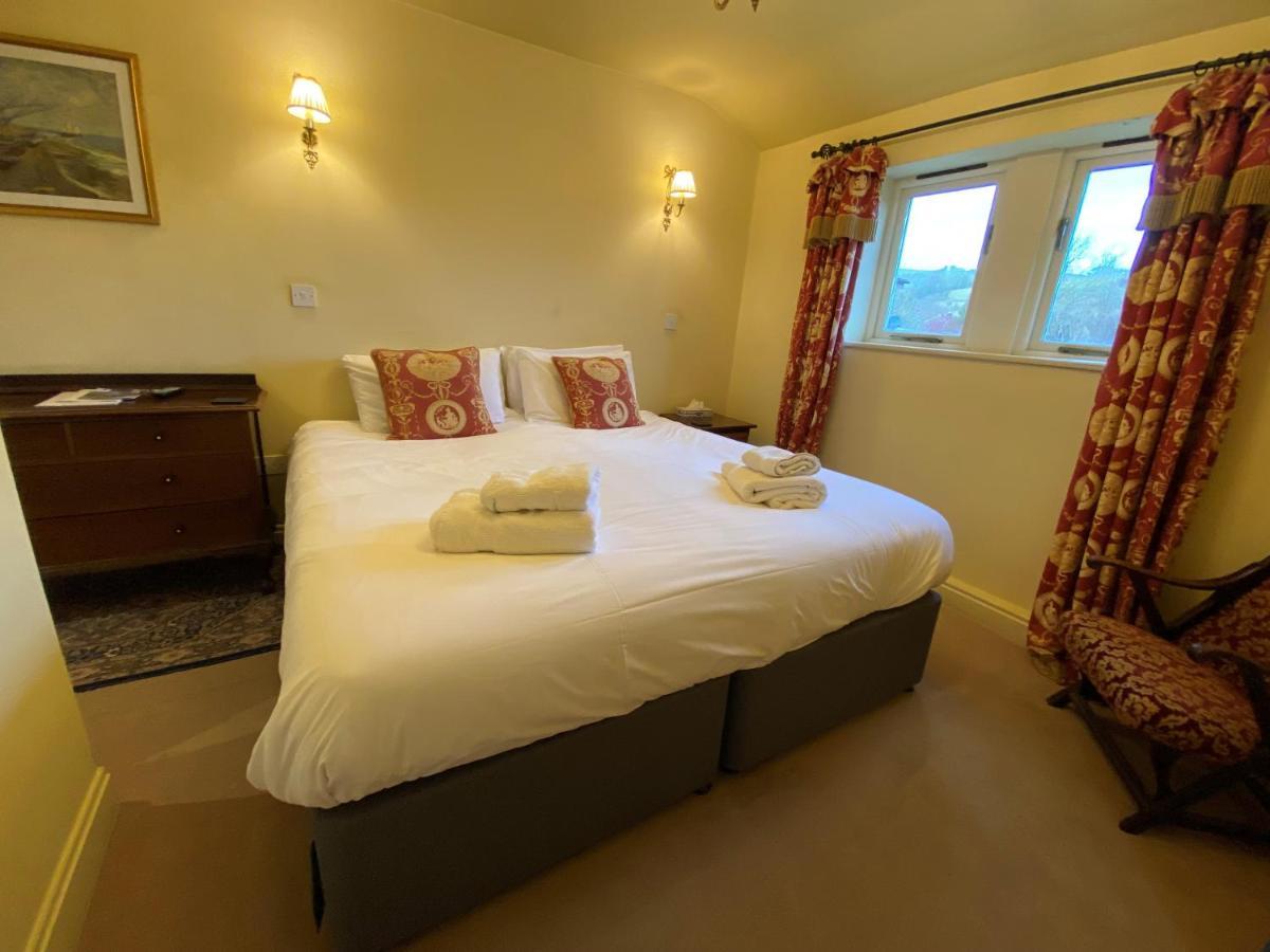 The Red Lion & Manor House Hotel Burnsall Buitenkant foto