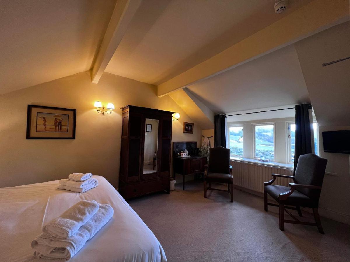 The Red Lion & Manor House Hotel Burnsall Buitenkant foto