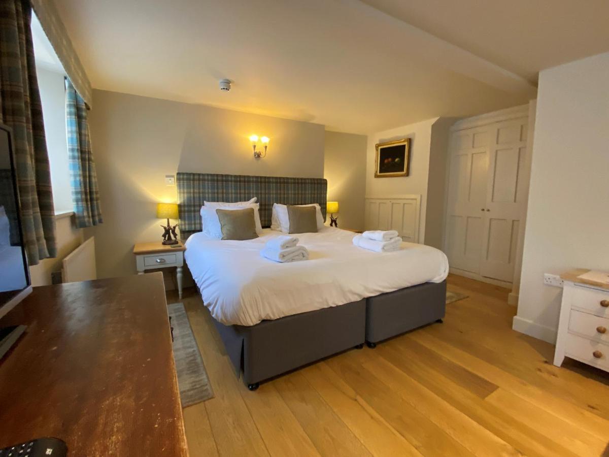 The Red Lion & Manor House Hotel Burnsall Buitenkant foto