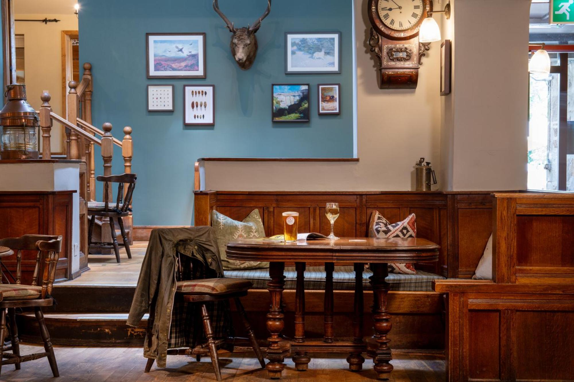 The Red Lion & Manor House Hotel Burnsall Buitenkant foto